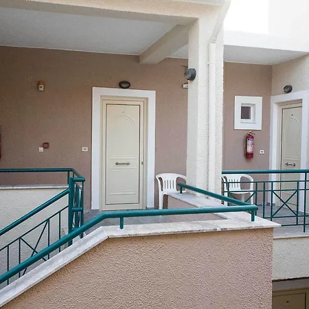 Aparthotel Remvi - Stoúpa