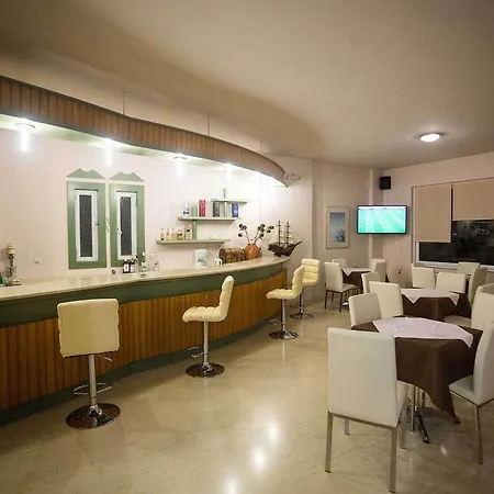 Aparthotel Remvi - Stoúpa