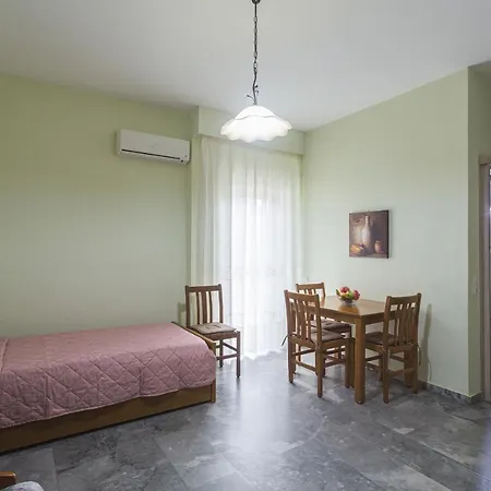 Remvi - Aparthotel Stoupa